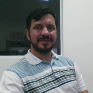 Foto do Professor Maximiano Eduardo Pereira